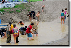 2010 Pine Lake Mud Slide - Spectators