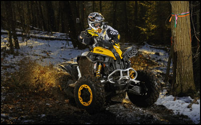 Rick Cecco rounding a corner on his Can-Am Renegade 800R XC