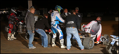 Extreme Dirt Track Pro-Am Unlimited ATV Racing Pile Up