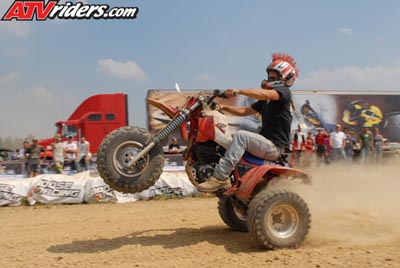 atv-wheelie-k-4885