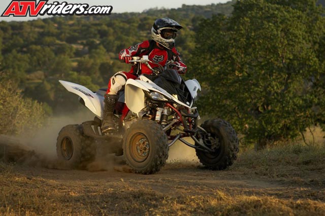 raptor-700-atv-ActionWhite2