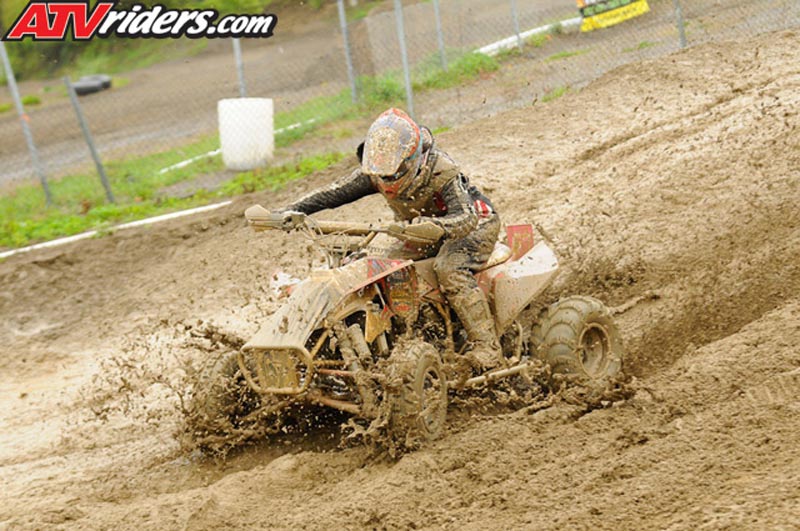 01-women-atv-6906