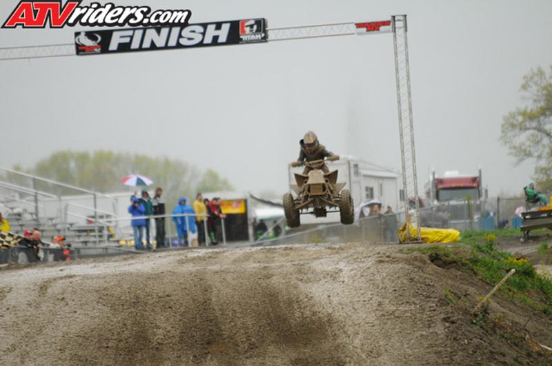 01-women-atv-6919
