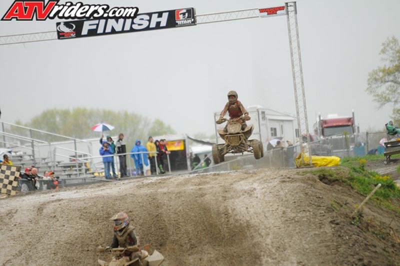 01-women-atv-6923