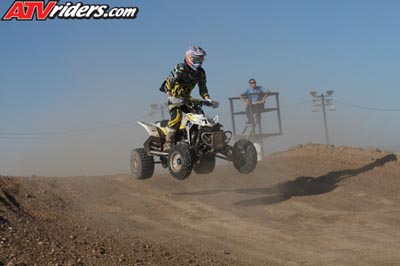 QUAD8189
