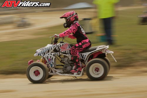 needt-racing-05-women-main-_JHP0477