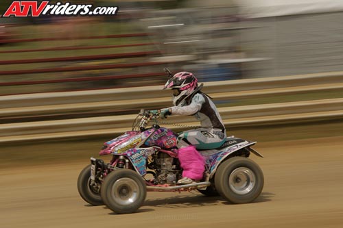 needt-racing-05-women-main-_JHP0483