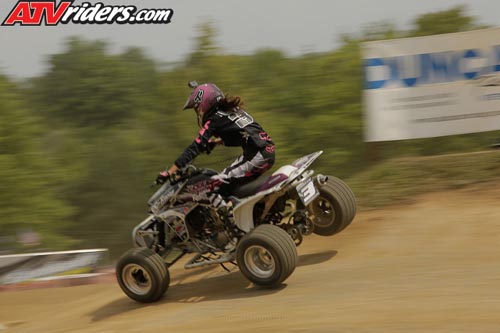 needt-racing-05-women-main-_JHP0498