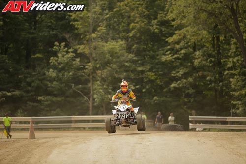 needt-racing-05-women-main-_JHP0502