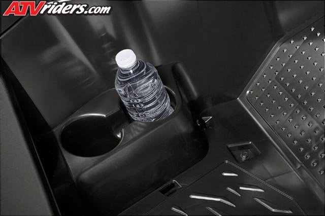 2016-yamaha-yxz-1000r-Blue_Detail_CupHolder_V1