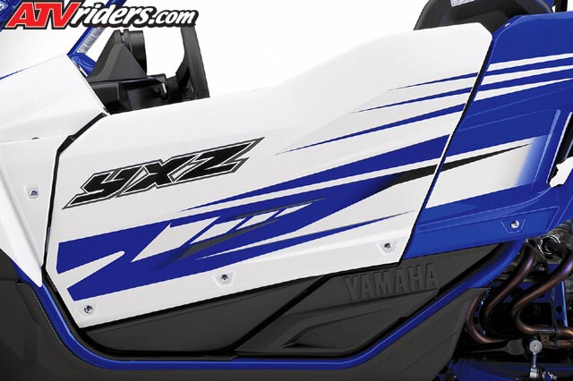 2016-yamaha-yxz-1000r-Blue_Detail_DoorStyling