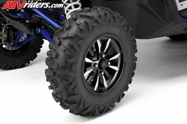 2016-yamaha-yxz-1000r-Blue_Detail_FrontWheel