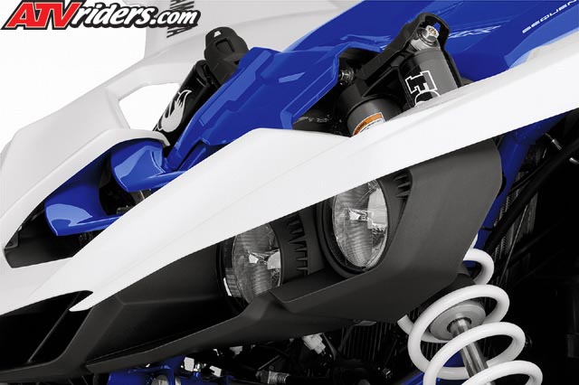 2016-yamaha-yxz-1000r-Blue_Detail_Headlight