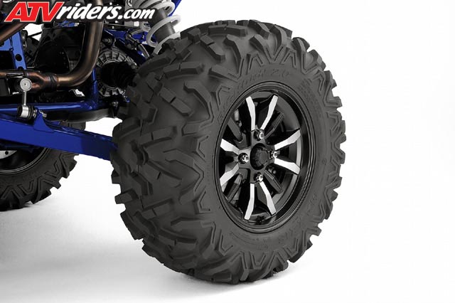 2016-yamaha-yxz-1000r-Blue_Detail_RearWheel
