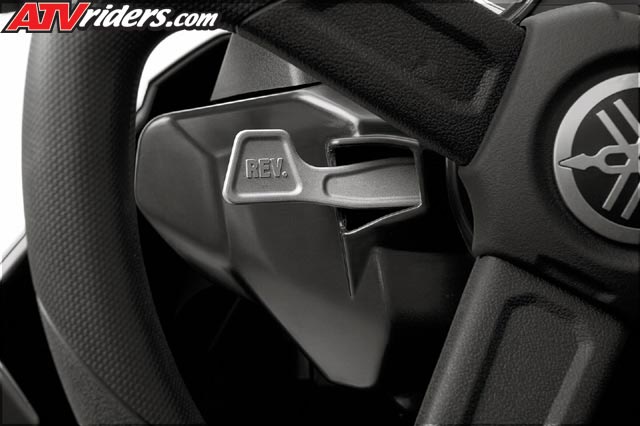2016-yamaha-yxz-1000r-Blue_Detail_ReverseLever