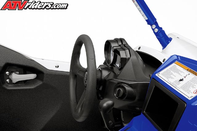 2016-yamaha-yxz-1000r-Blue_Detail_SteeringWheel_A