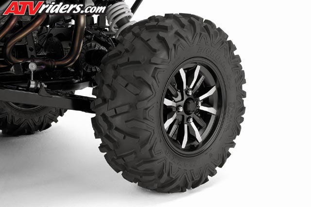 2016-yamaha-yxz-1000r-Orange_Detail_RearWheel